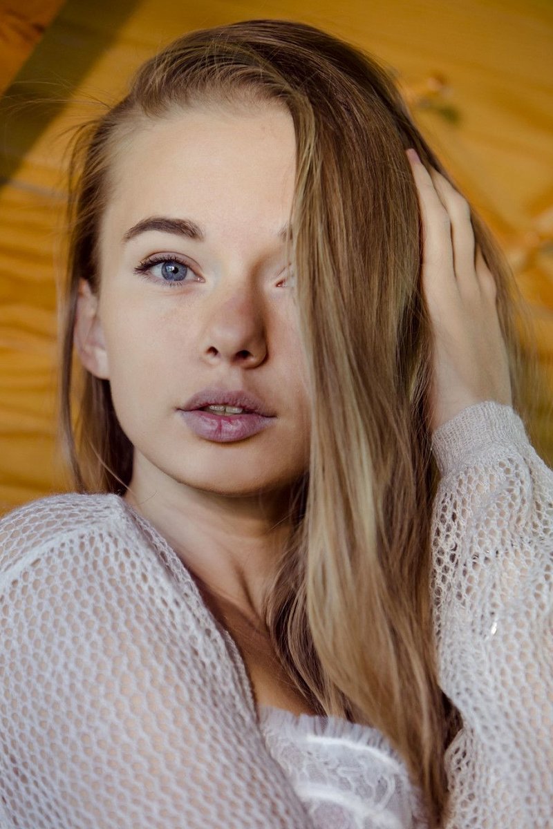 Евгения, 21